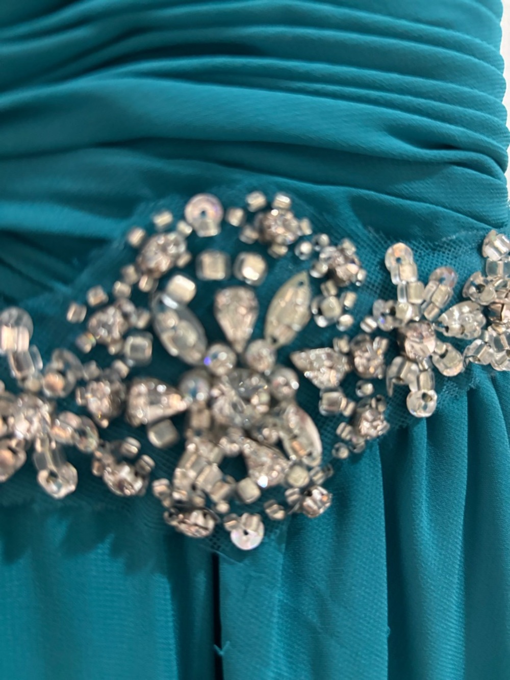 Elegant Teal Evening Gown - Picture 5 of 15